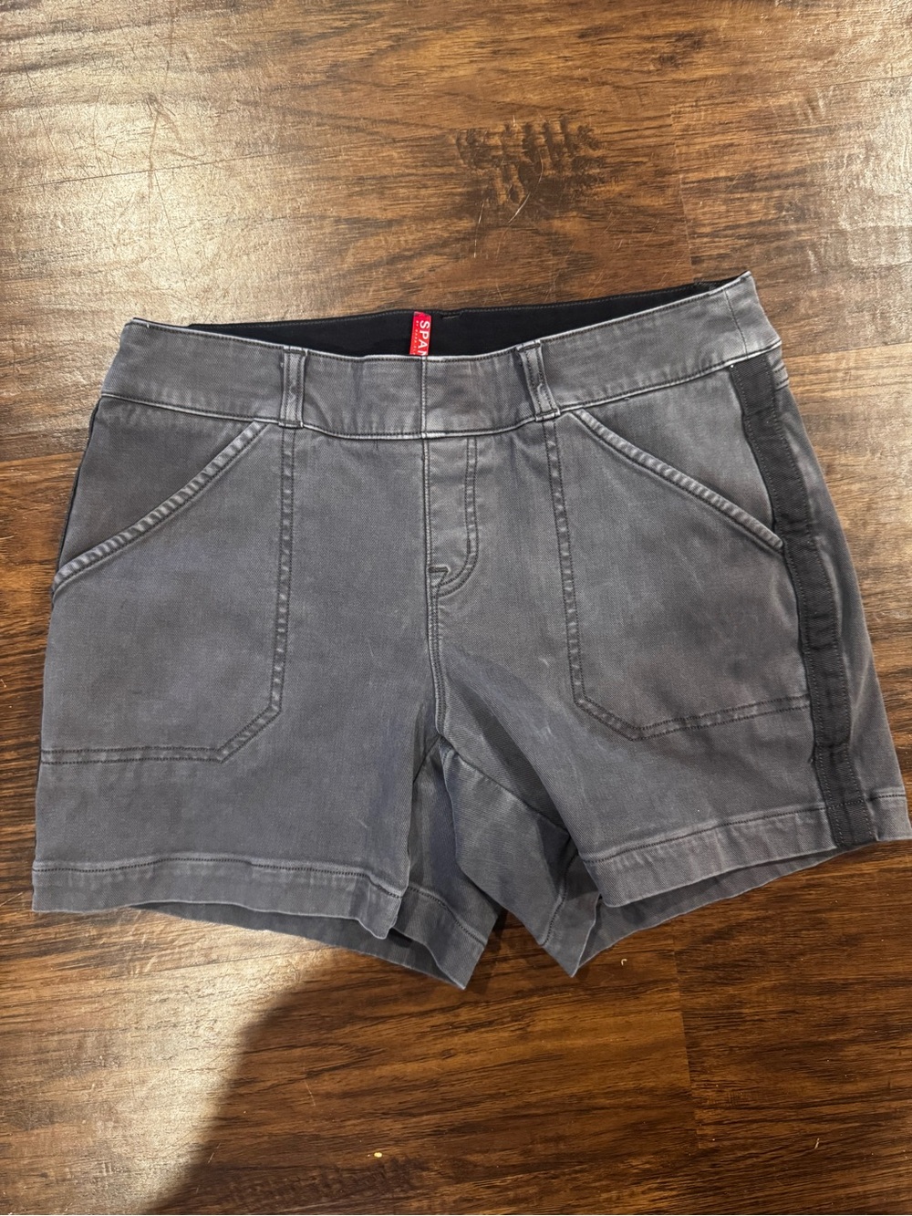 SPANX by Sara Blakely Women’s Small Gray Denim Shorts Stretch Smoothing Waist